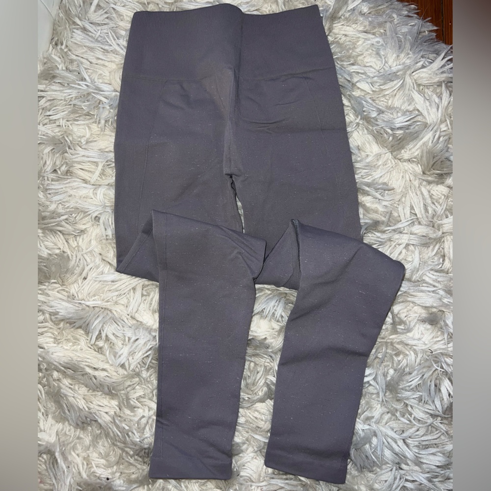 lululemon purple heather pant- size 6- legging